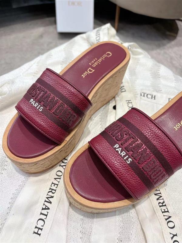 20251128184319747 270